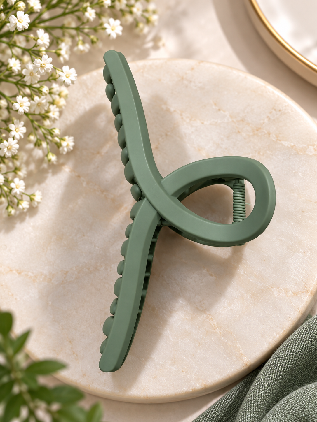 Pastel Green Hair Claw Clip