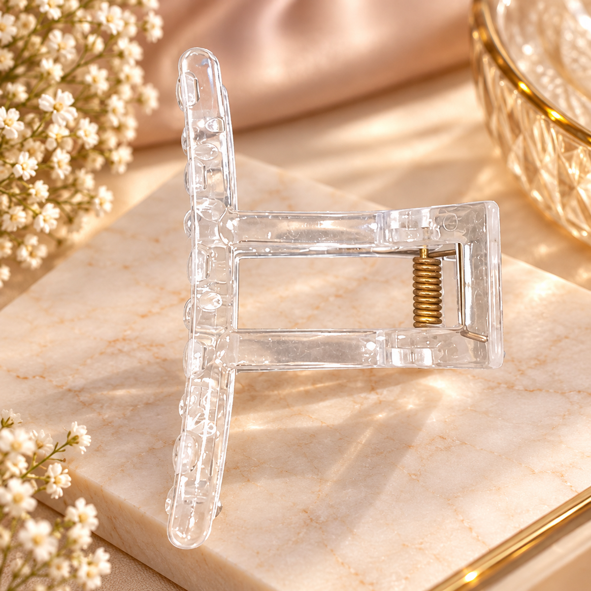 Transparent Geometric Hair Clutcher