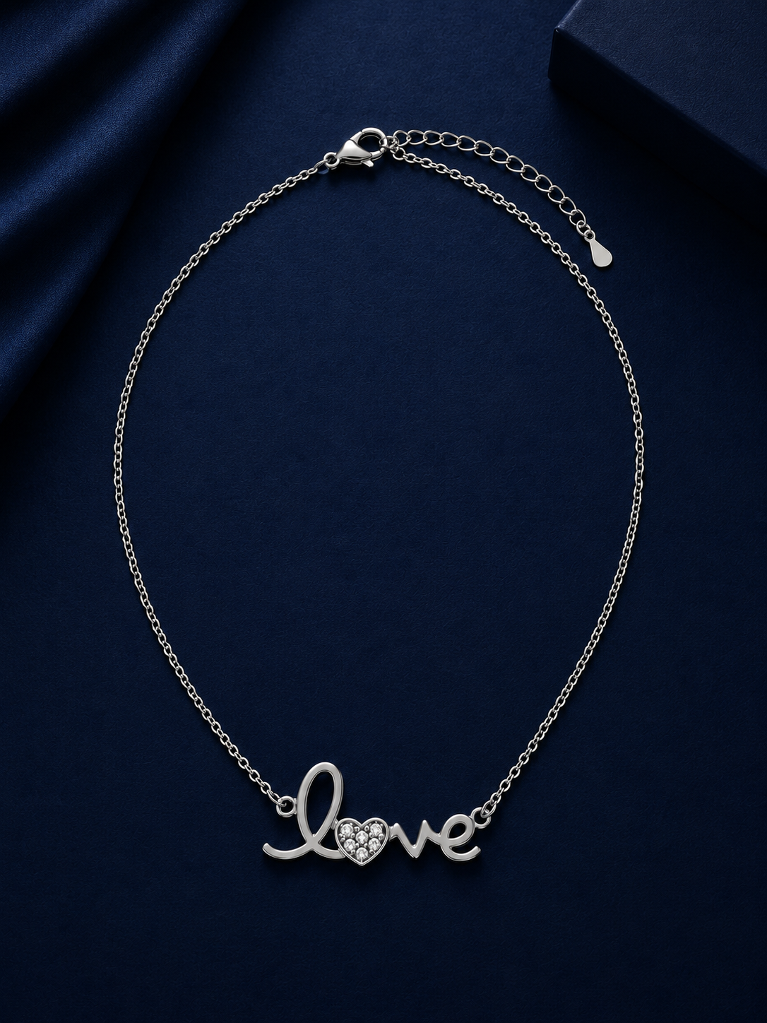 Elegant Silver Short Necklace with Love Heart Pendant