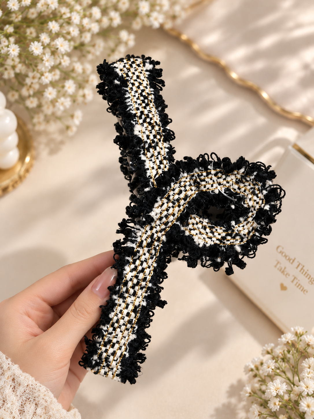 Black White Tweed Hair Clutcher