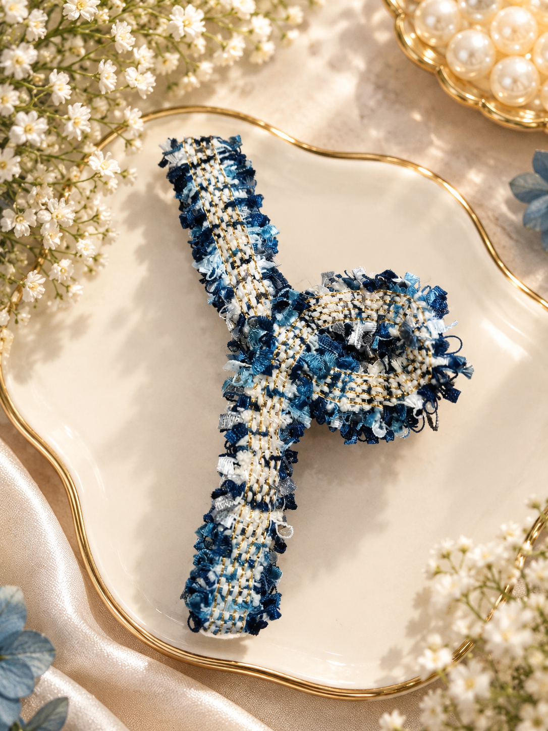 Blue White Tweed Hair Clutcher