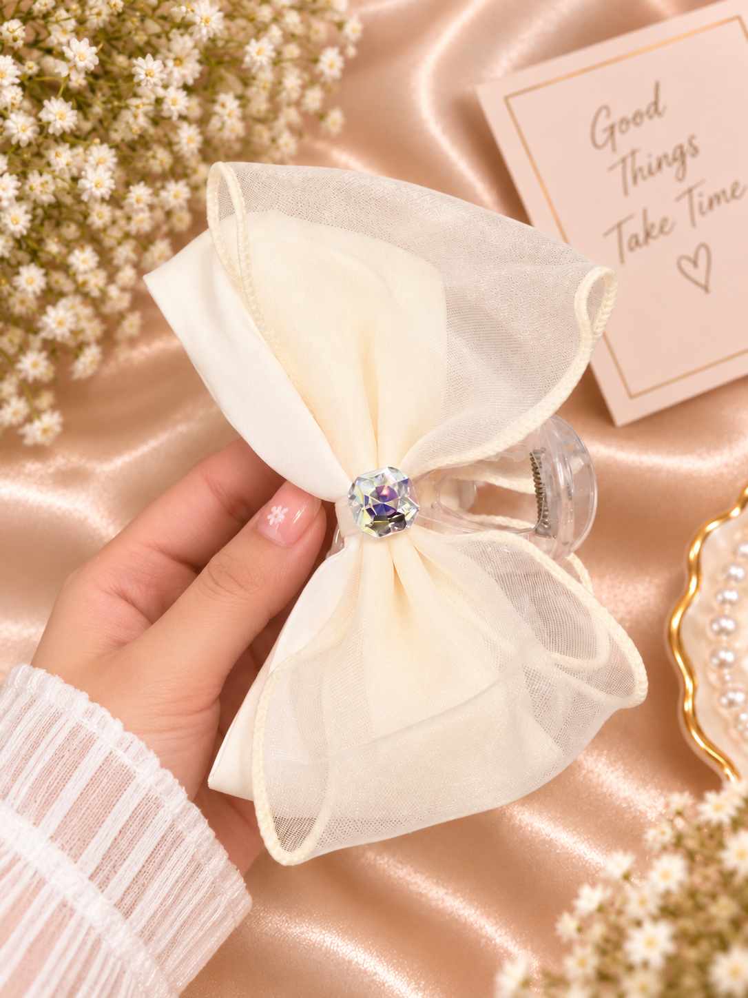 Ivory Crystal Bow Hair Clutcher
