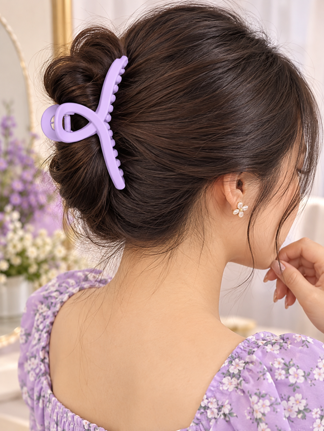 Lavender Hair Claw Clip