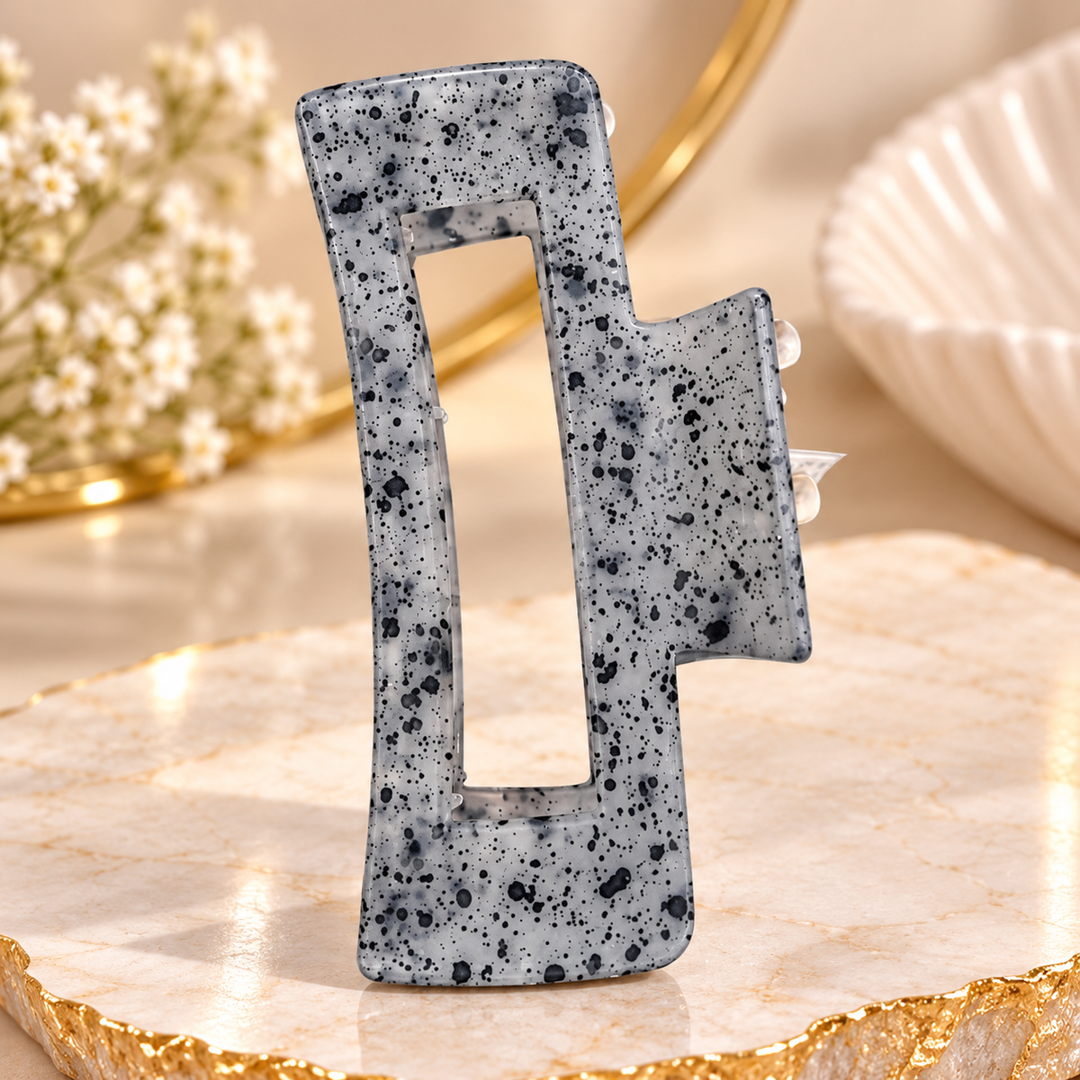 Stylish Geometric Hair Clutcher
