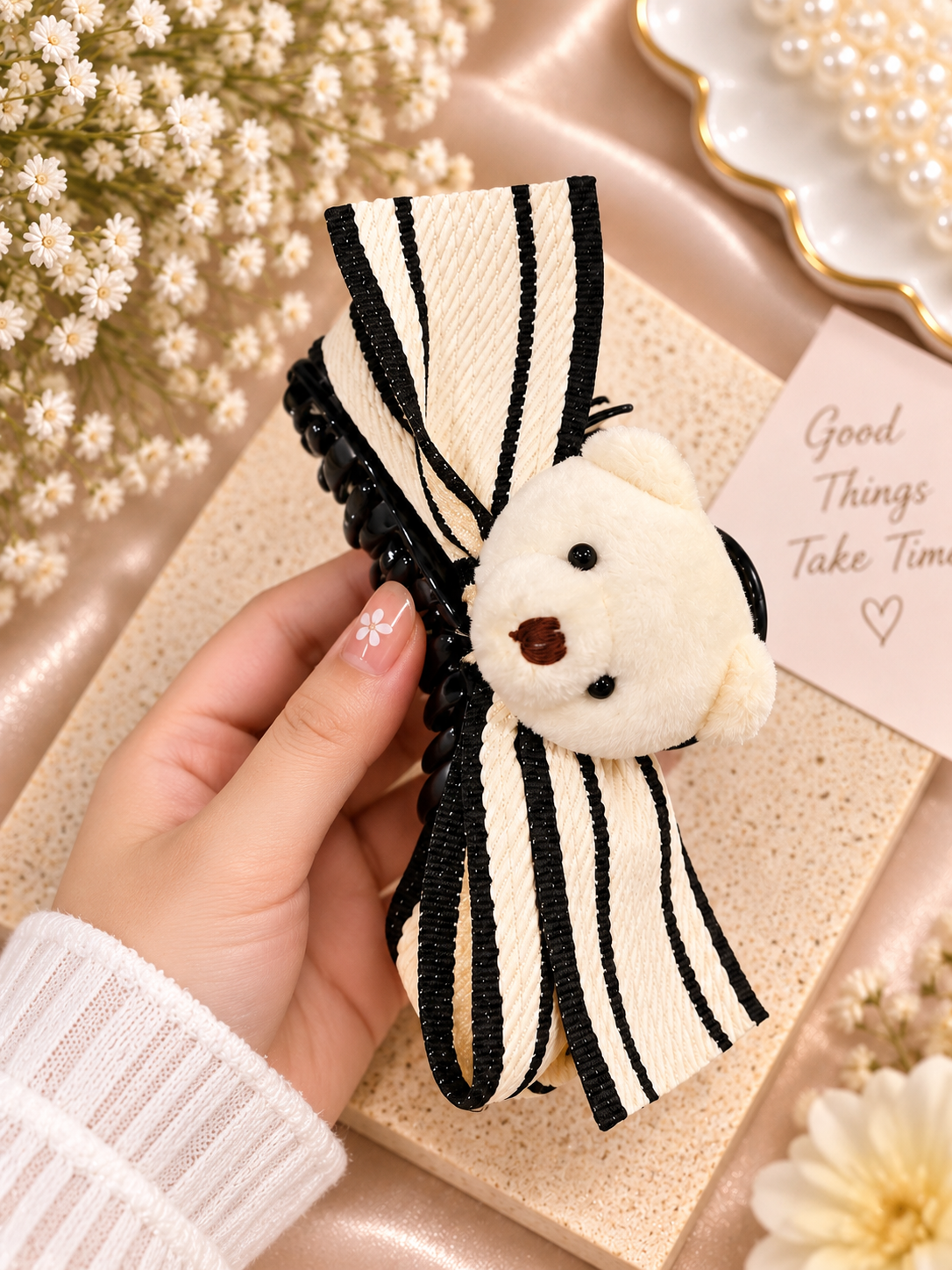 : Teddy Bow Hair Clutcher