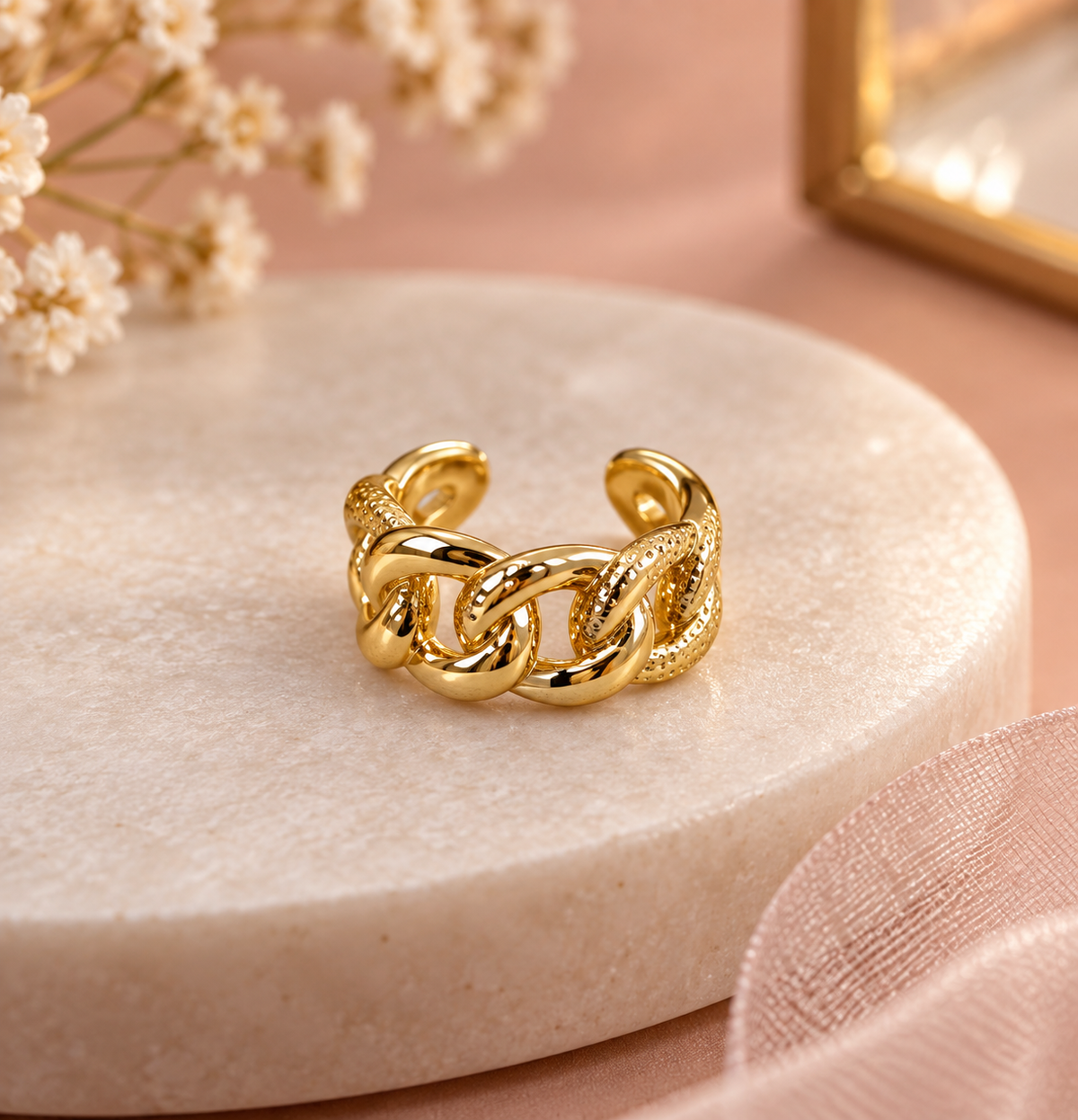 Gold Interlocking Design Ear Cuff