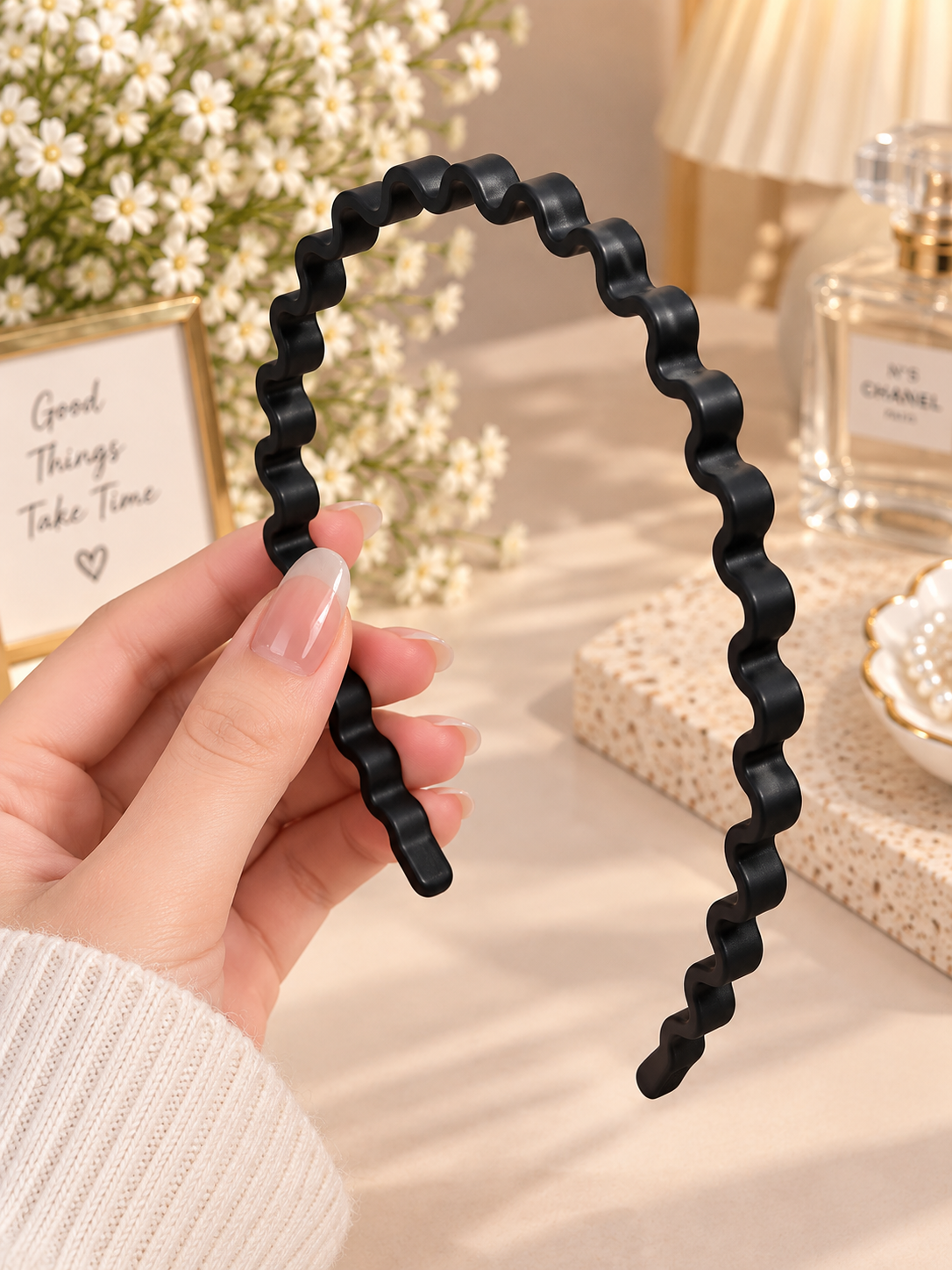 Black Wavy Hair Band