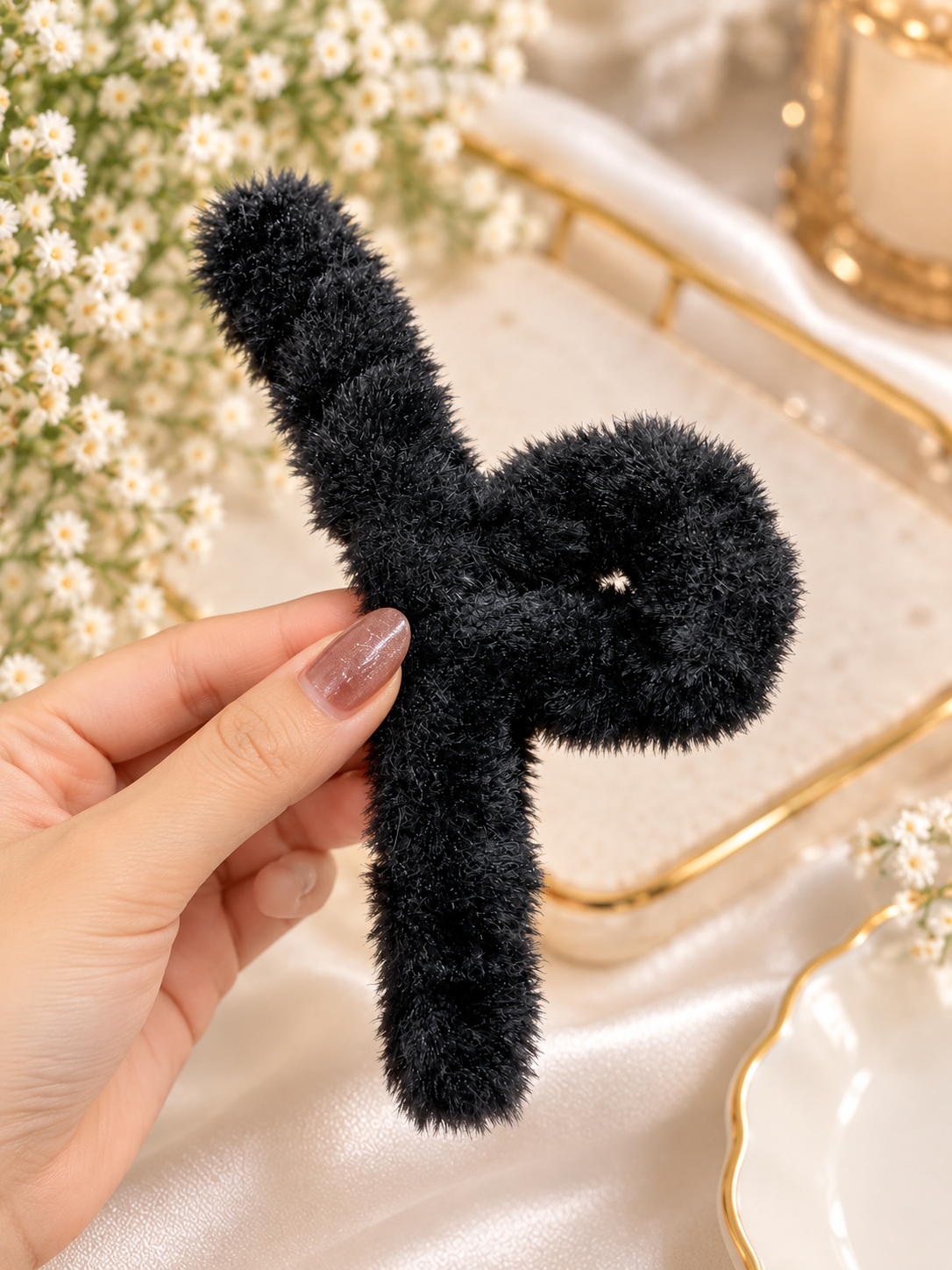 Black Furry Twist Hair Clutcher