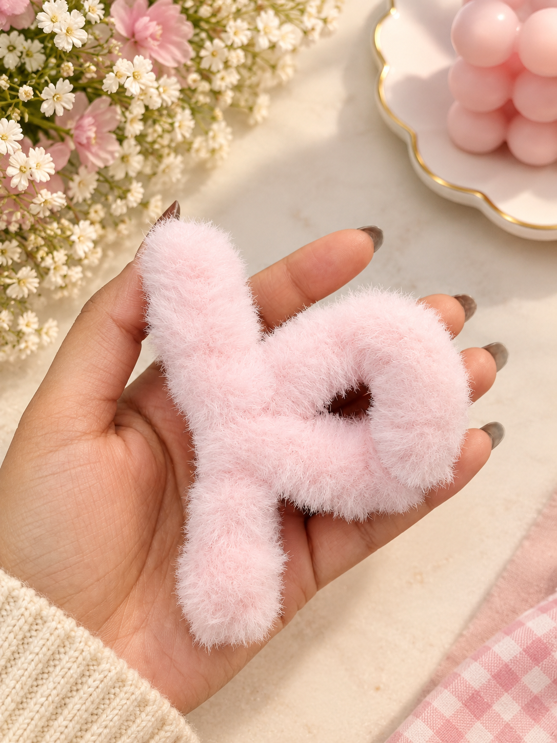 Baby Pink Fluffy Hair Clutcher