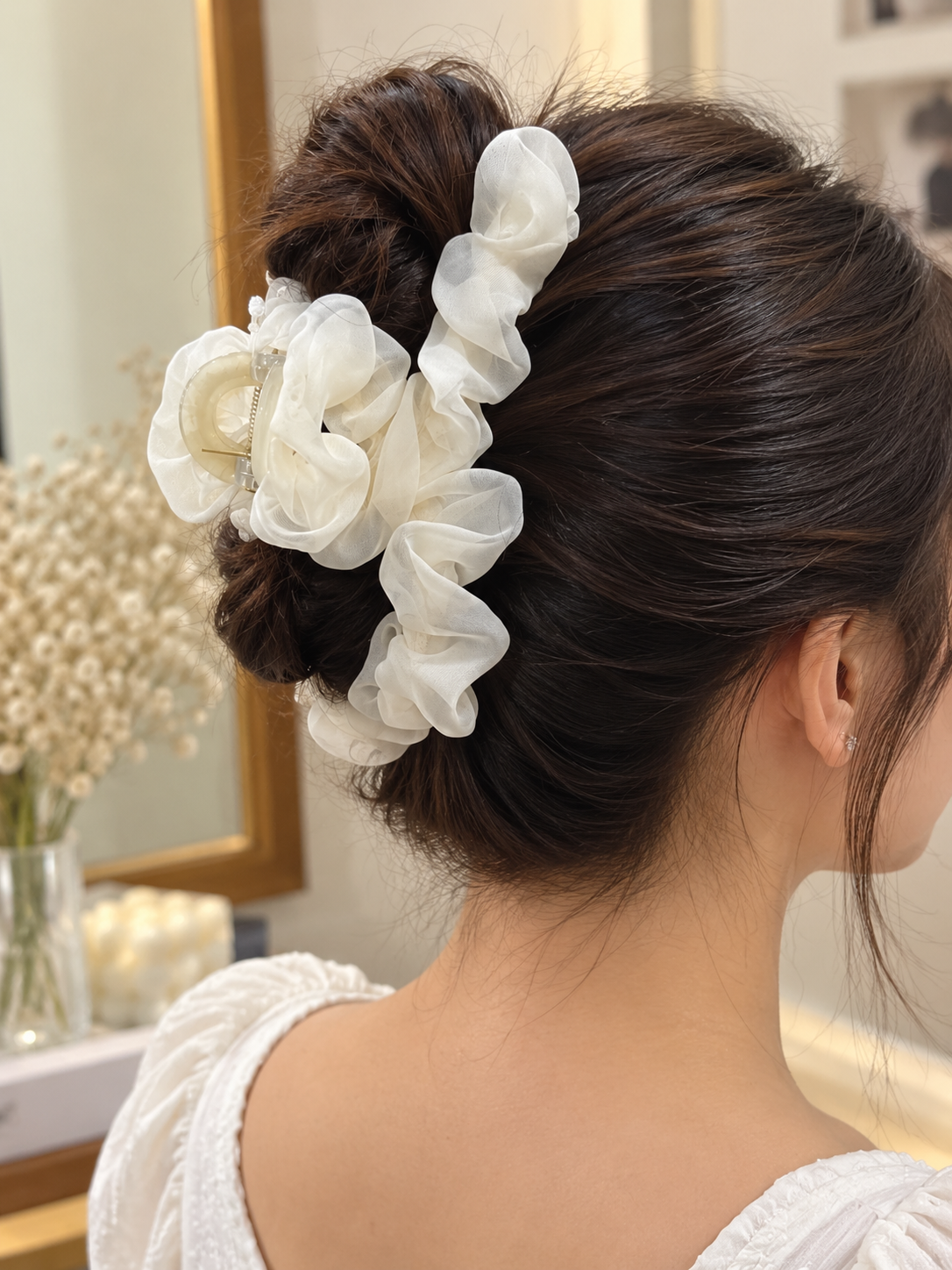 Ivory Ruffle Flower Hair Clutcher
