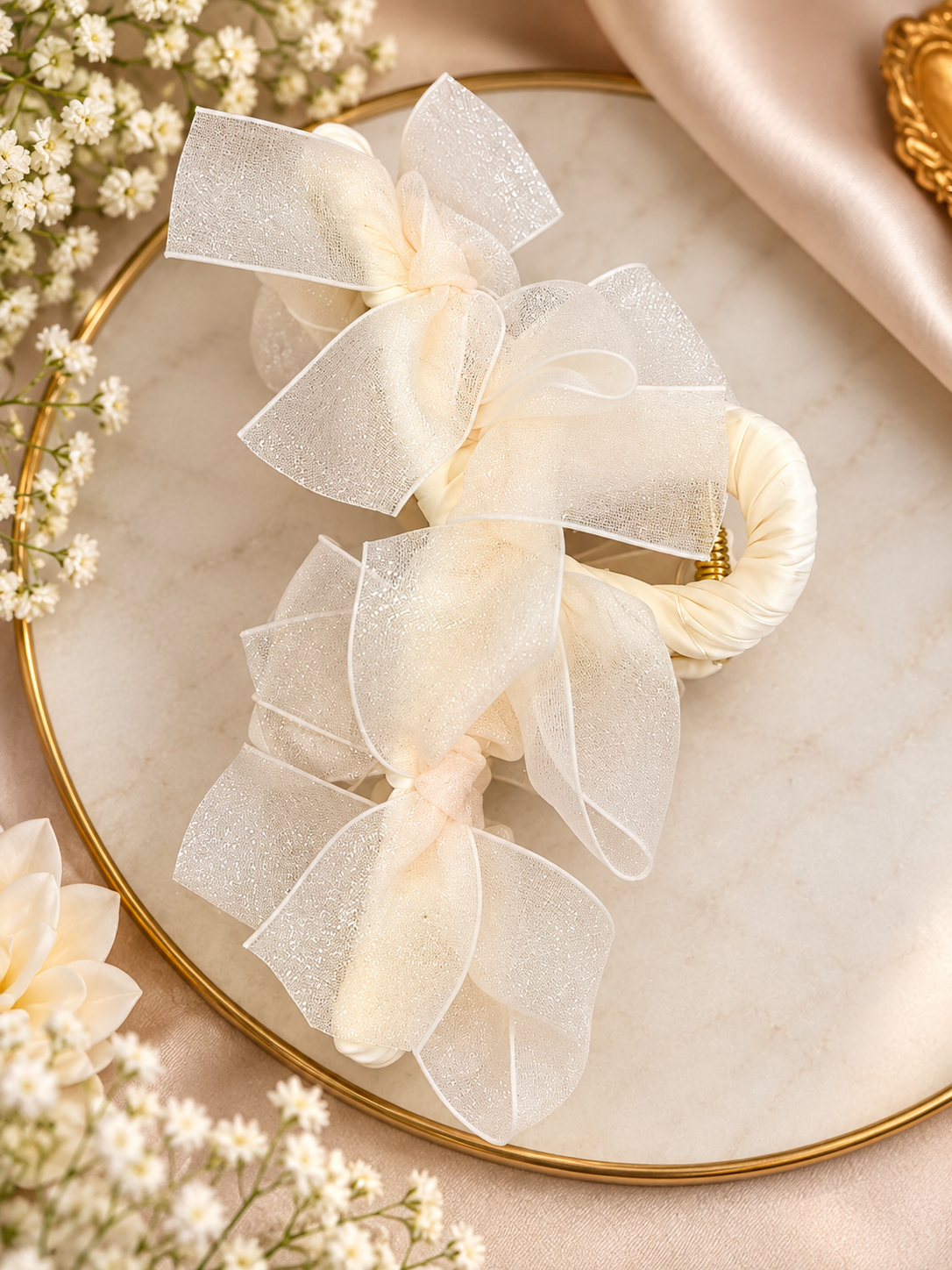 Ivory Glitter Bow Hair Clutcher