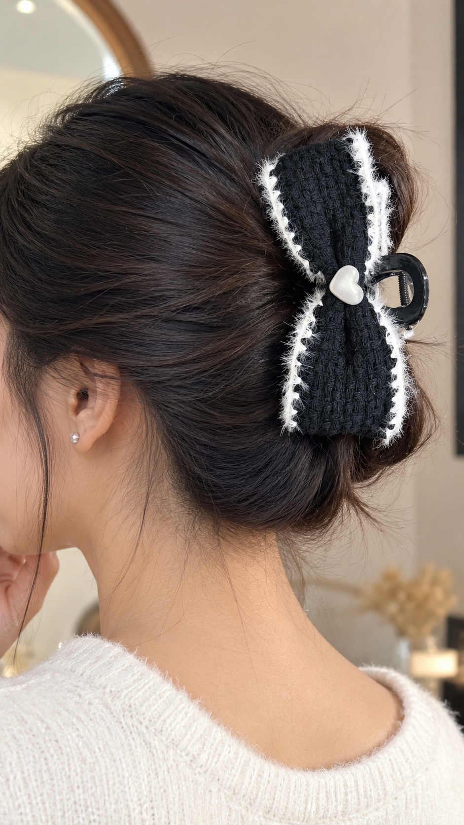 Black Bow Heart Hair Clutcher