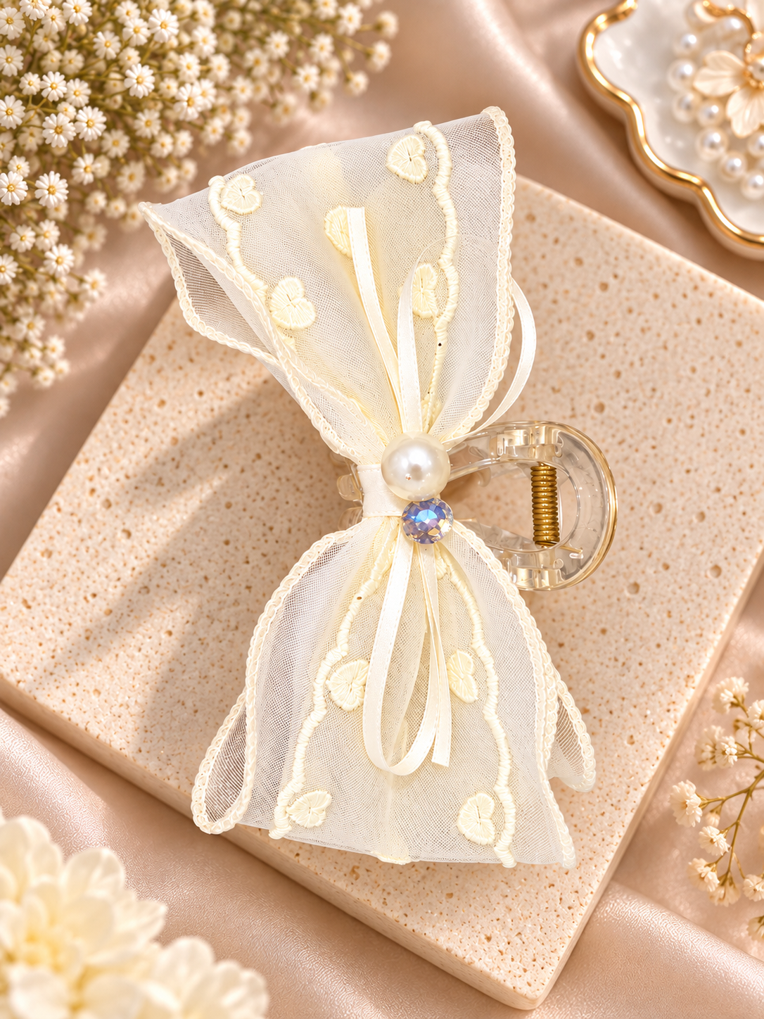Ivory Pearl Floral Bow Hair Clutcher