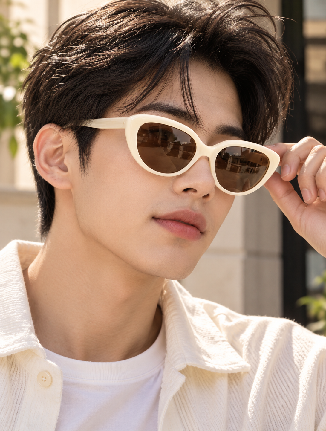 Cream Oval Frame Sunglasse